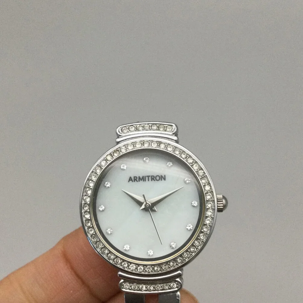 Armitron Womens Watch 26mm MOP Crystals Silver Tone 75I5474SV New Battery 7.5